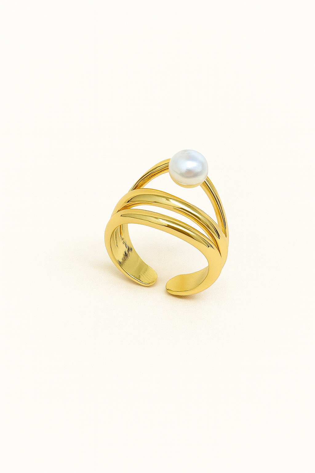 Lustrous Pearl Crest Ring
