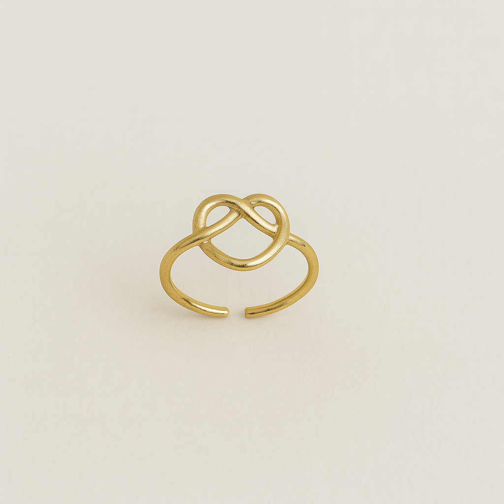 Infinity Knot Ring – Minimal Gold Band